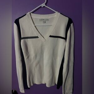 Tommy Hilfiger Women's V-Neck Sweater in White Cream and Navy